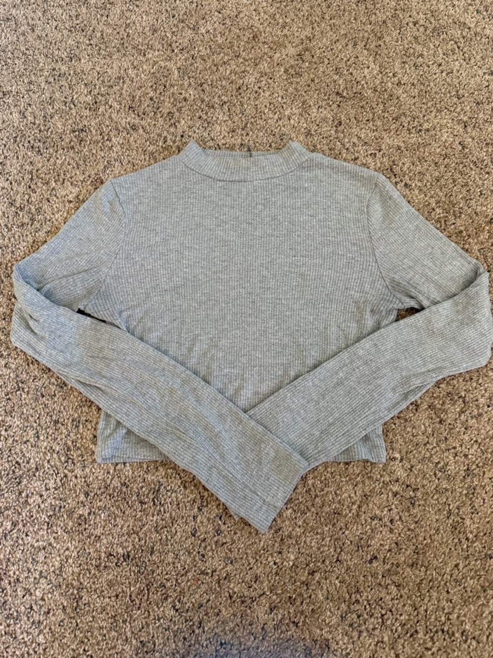 Ribbed Long-Sleeve Mock Neck Top - Gray
